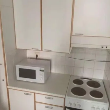 Own Sauna, In Front Of Shopping Mall, 15min To Center