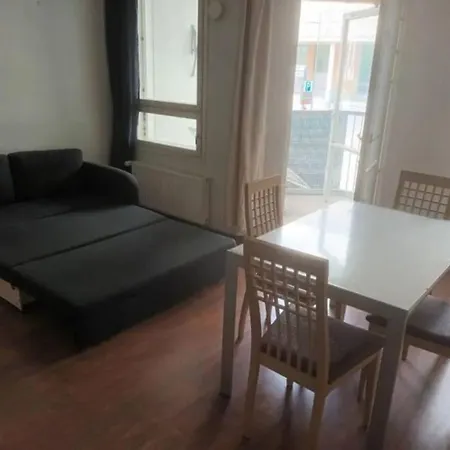 Own Sauna, In Front Of Shopping Mall, 15min To Center Appartement Espoo